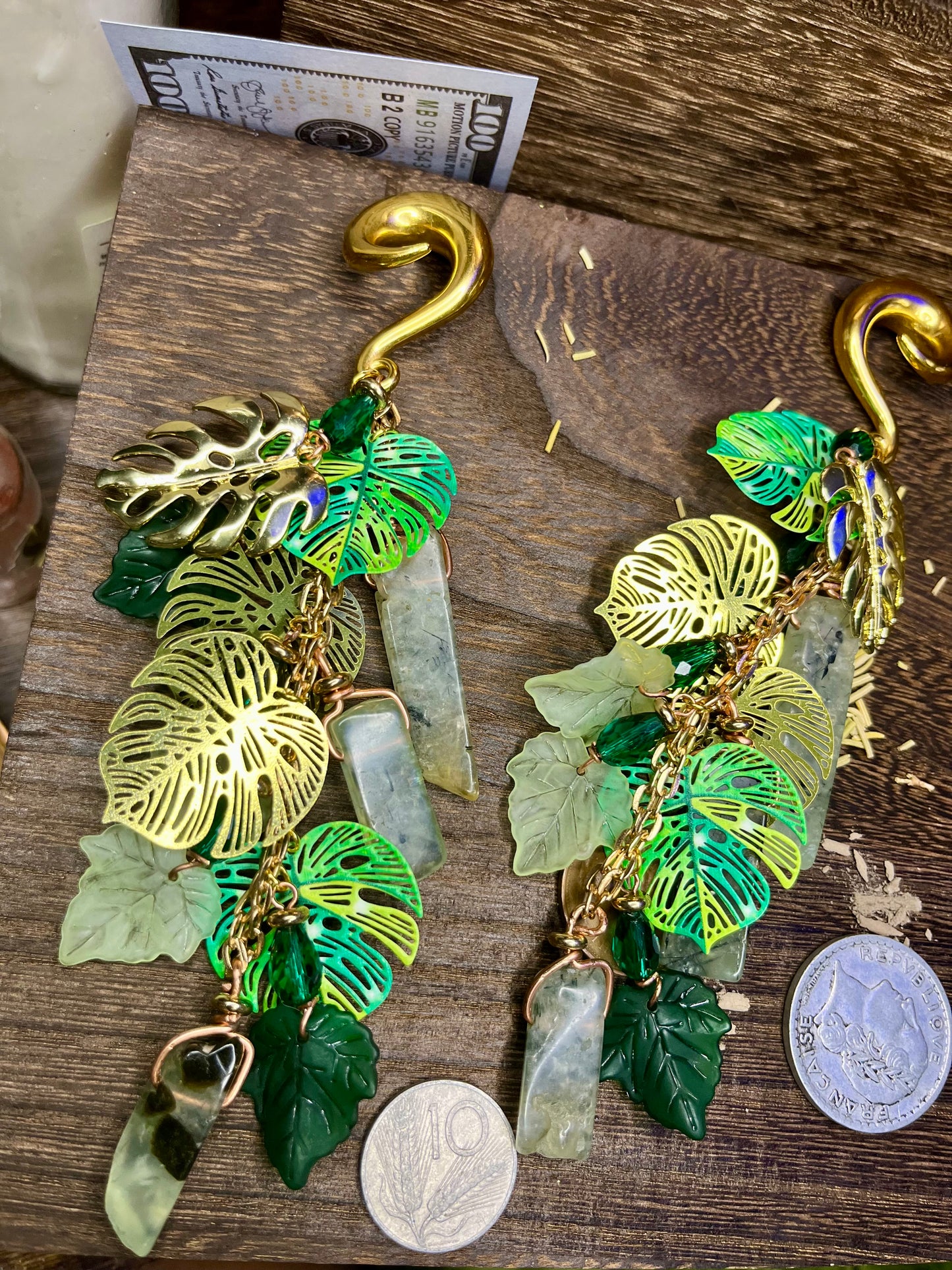 Gaia’s Sisters Floral Leaf