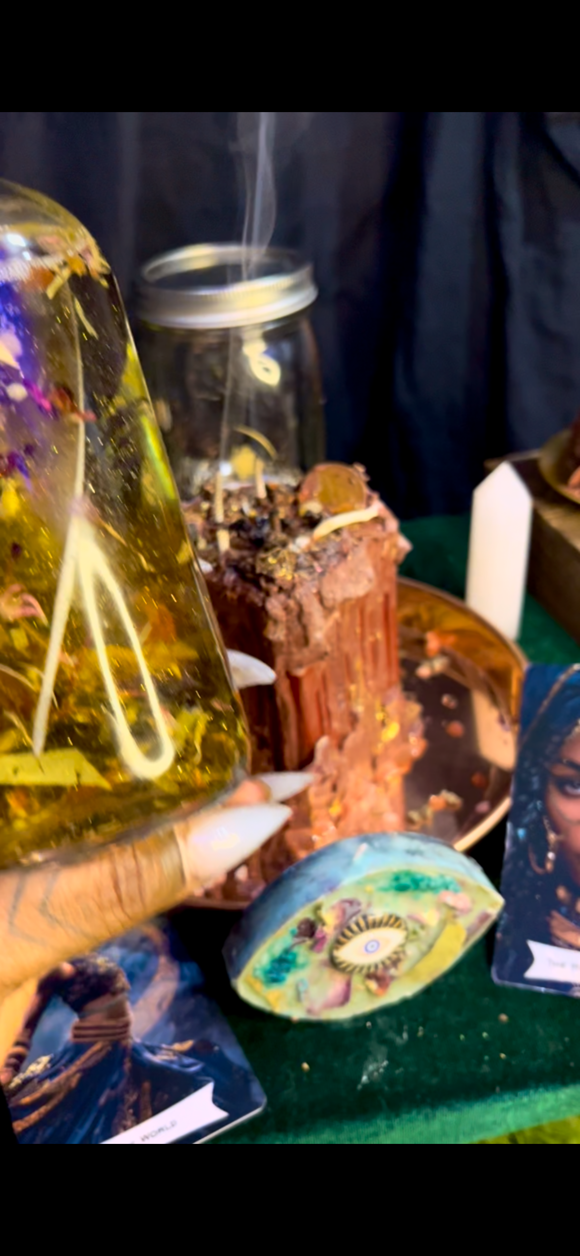 Herbal Oil of Earths Design