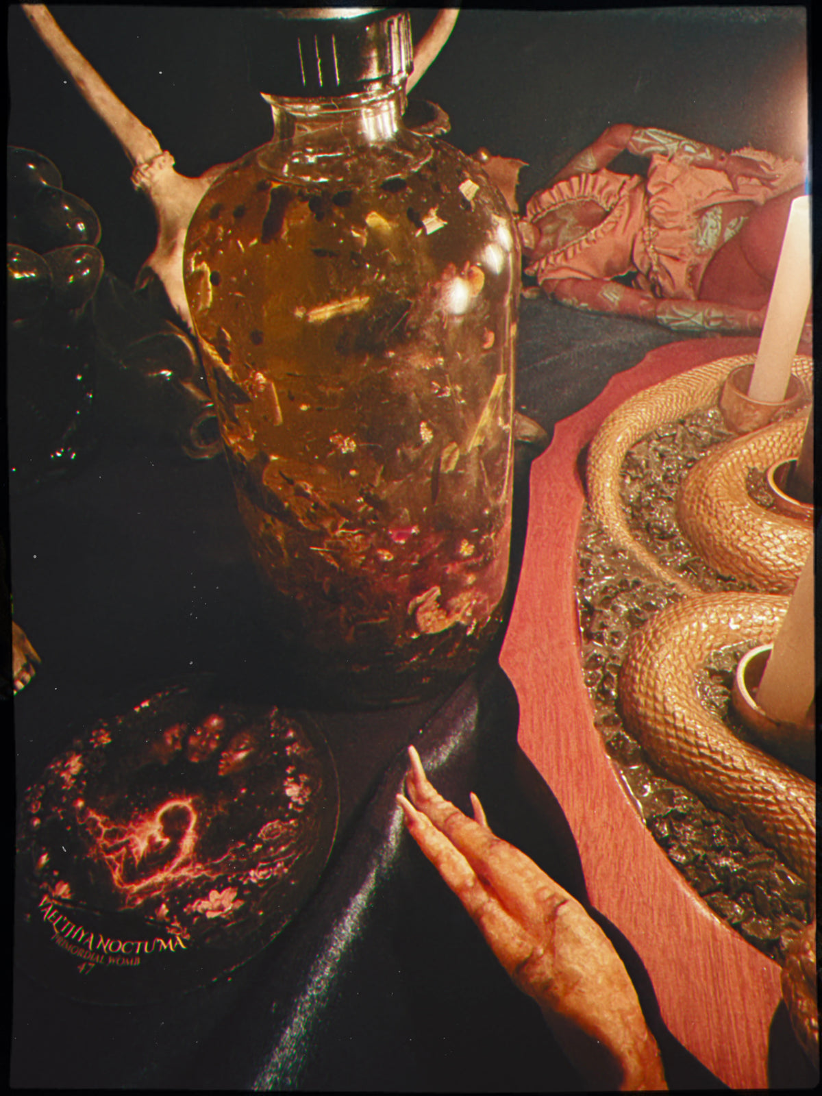 Sacred Womb - Adorning Penetration oil
