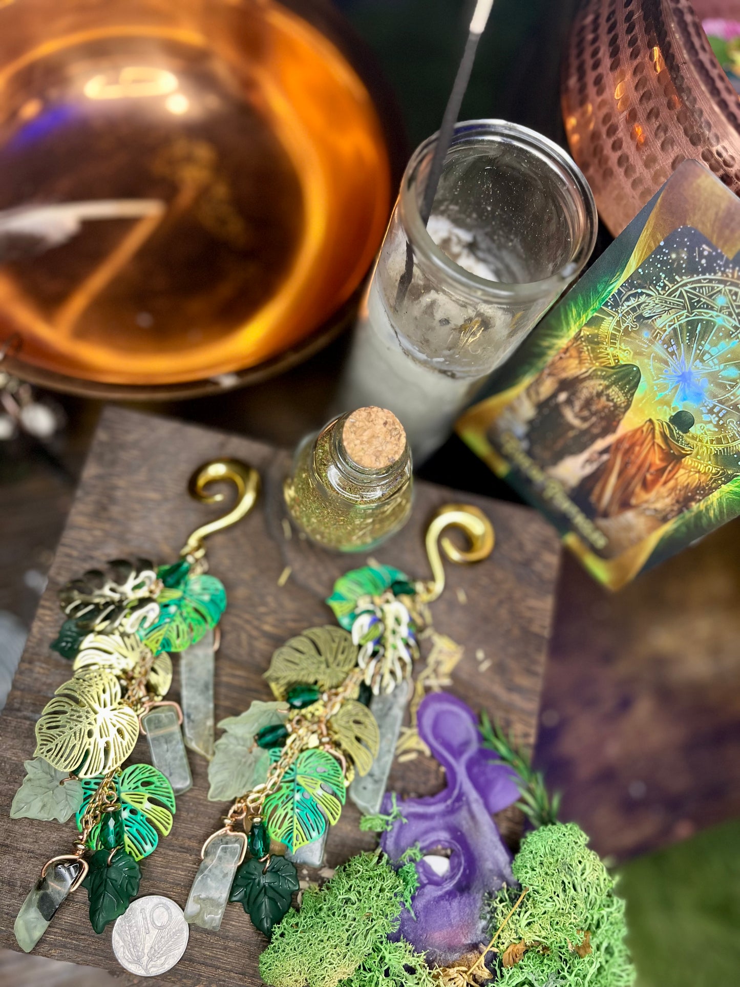 Gaia’s Sisters Floral Leaf