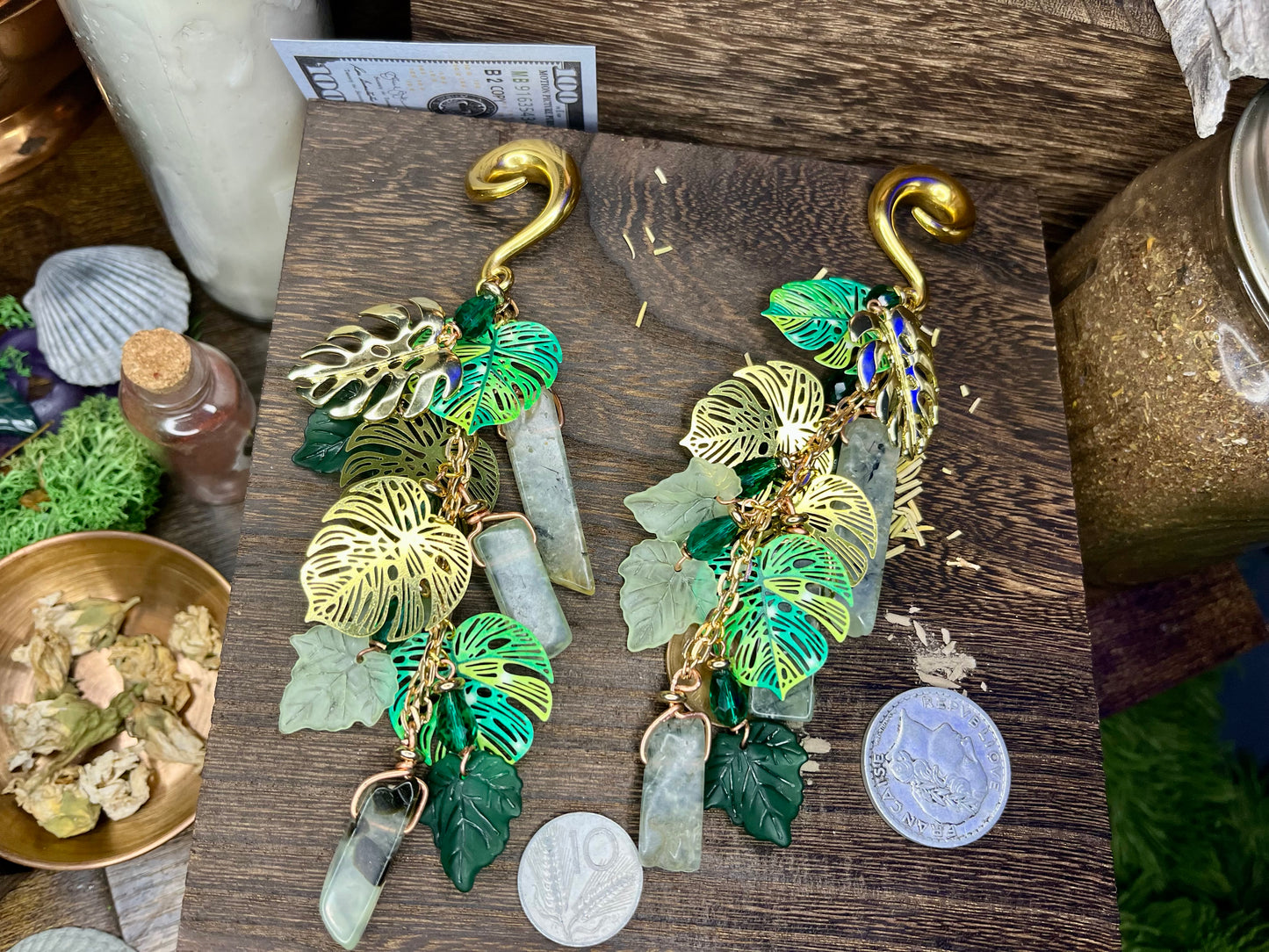 Gaia’s Sisters Floral Leaf