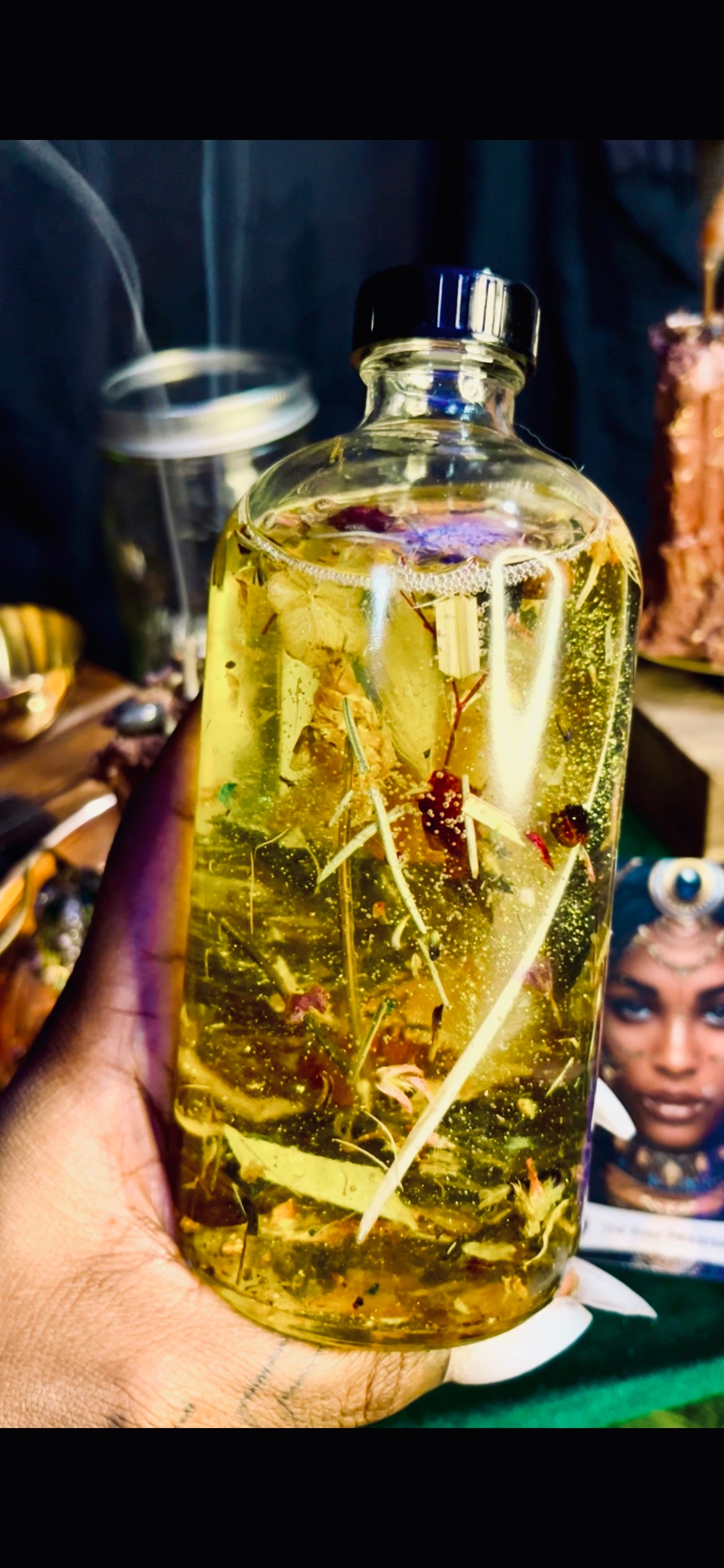 Herbal Oil of Earths Design